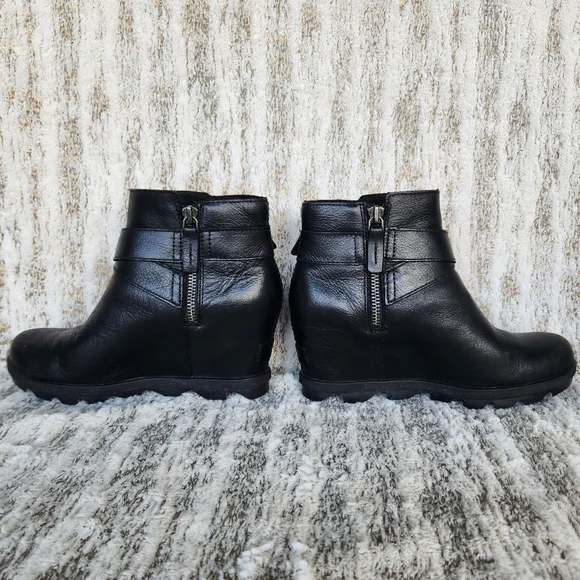 Sorel "Joan of Arctic Wedge II Buckle Bootie" WP Black Leather | Women's Size 8 - Picture 9 of 14